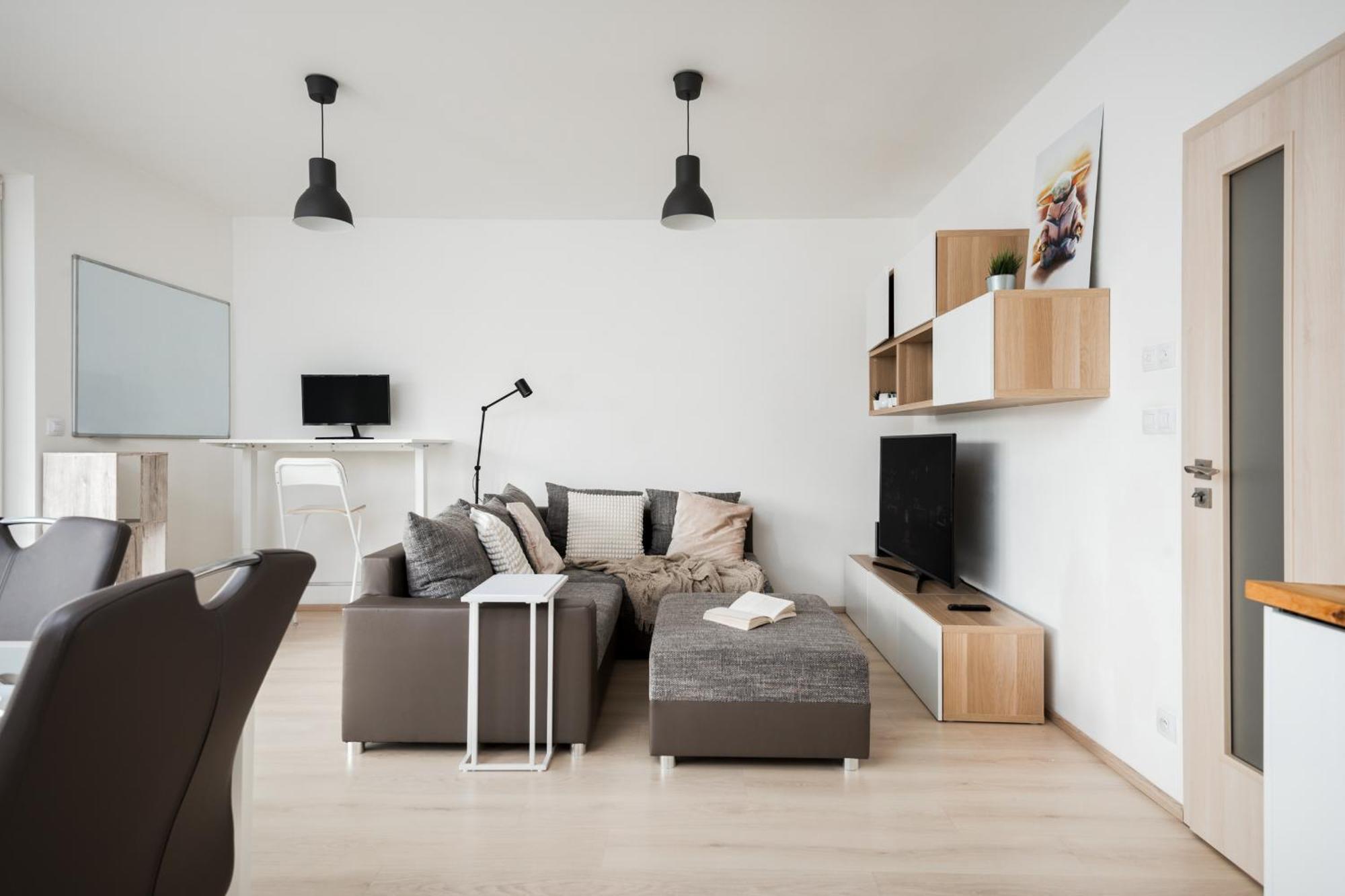 The Sunny Riverside Flat Prague Exterior photo